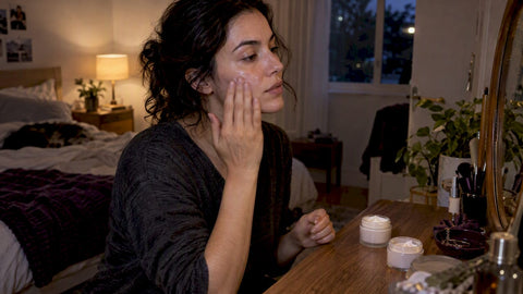 Avoid Early Retinol Burn: Study Backed Sandwich Method for Beginners - Lunara Cosmetics