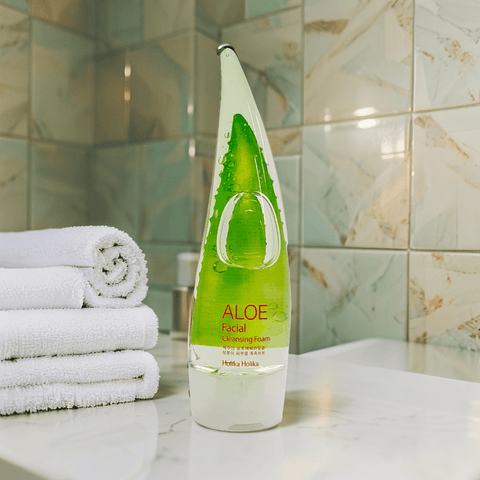 HOLIKA HOLIKA Aloe Facial Cleansing Foam (5.07 fl.oz) - Lunara Shopping