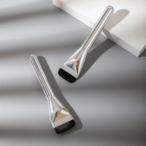 WAKEMAKE Spatula Wide Foundation Brush - Lunara Shopping